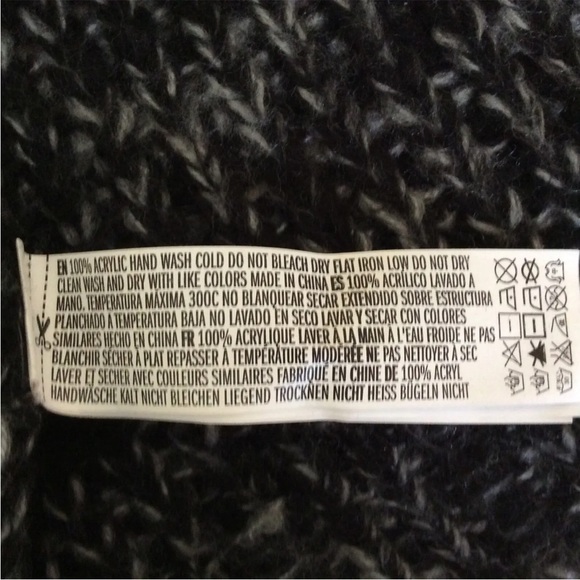 Forever 21 Women's Black Gray Ombre Loose Knit LS Sweater Size L - Picture 4 of 5